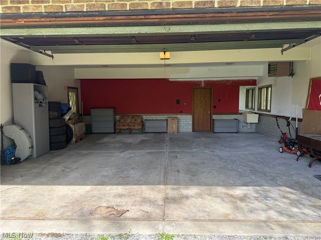 8243 N Lima Road, Poland, OH 44514