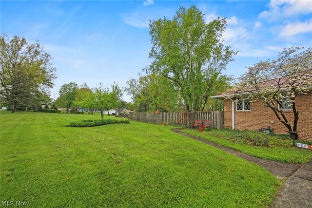 8243 N Lima Road, Poland, OH 44514