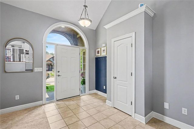 417 S Lakeshore Drive, Raymore, MO 64083