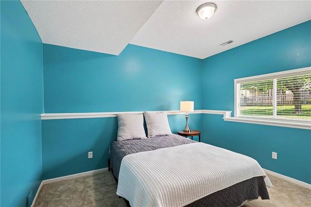 417 S Lakeshore Drive, Raymore, MO 64083