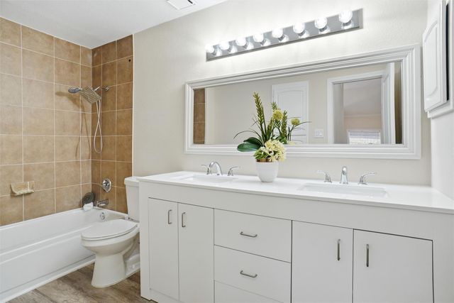 2206 Arbor Creek Drive, Carrollton, TX 75010