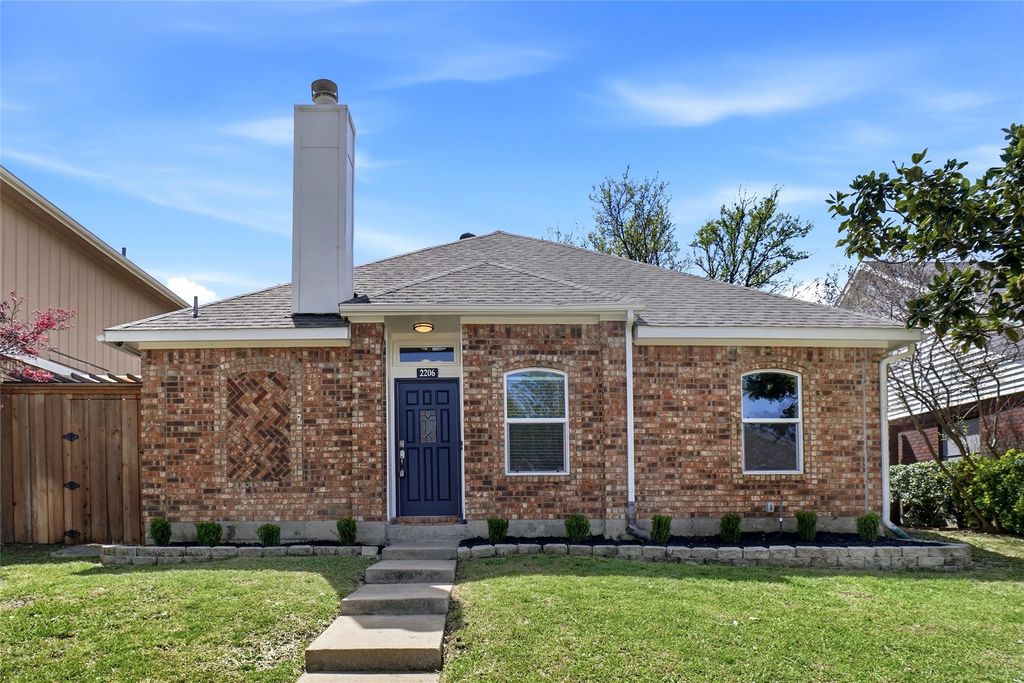 2206 Arbor Creek Drive, Carrollton, TX 75010