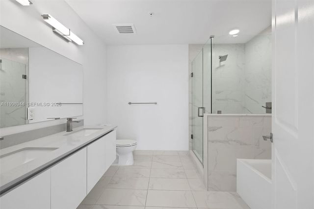 101 Diplomat Pkwy 1409, Hallandale Beach, FL 33009