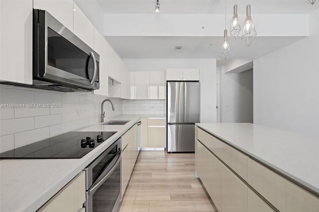 101 Diplomat Pkwy 1409, Hallandale Beach, FL 33009