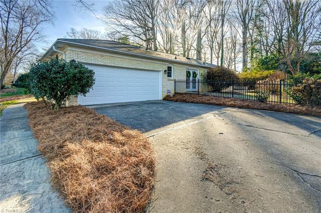 1140 Chester Road, Winston-salem, NC 27104