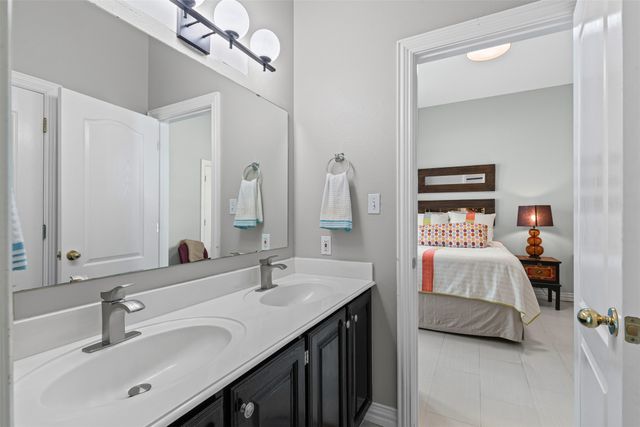 1104 Cherrywood Drive, Cleburne, TX 76033