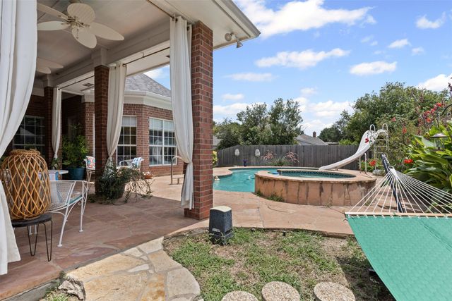 1104 Cherrywood Drive, Cleburne, TX 76033