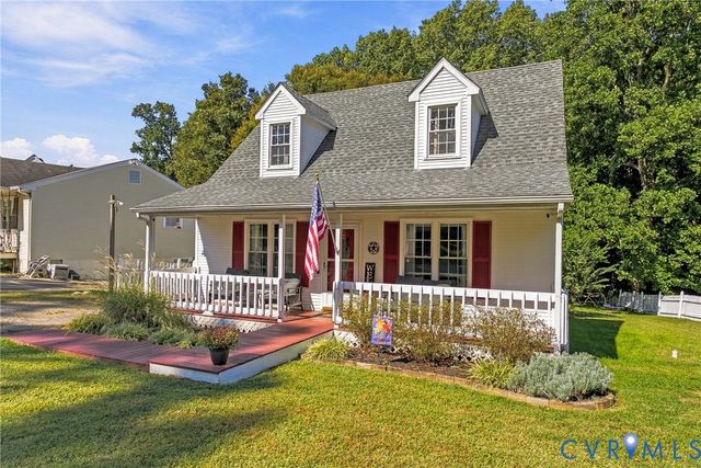 318 Bull Run Dr, Hopewell, VA 23860