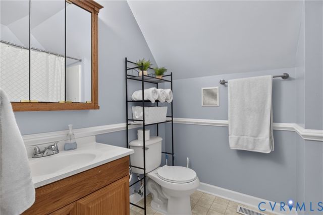 318 Bull Run Dr, Hopewell, VA 23860
