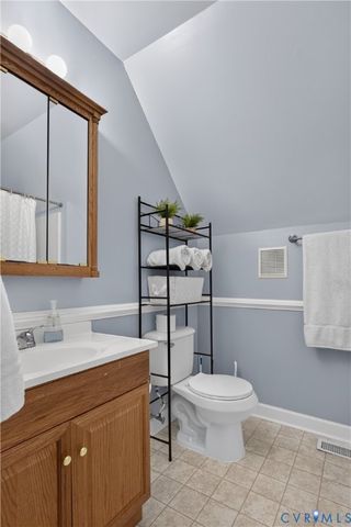 318 Bull Run Dr, Hopewell, VA 23860