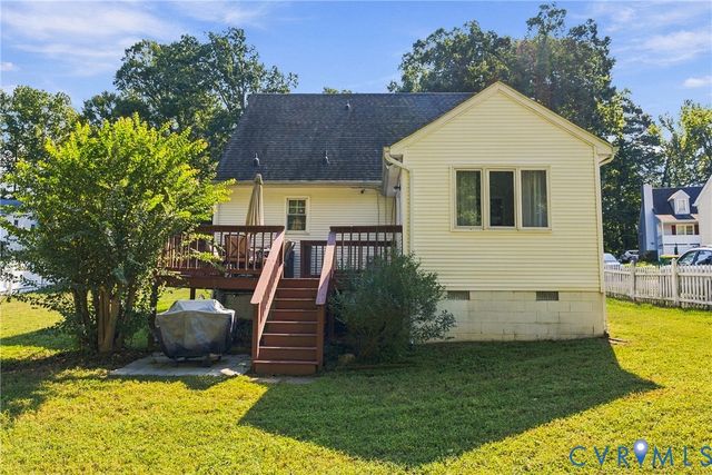 318 Bull Run Dr, Hopewell, VA 23860