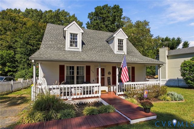 318 Bull Run Dr, Hopewell, VA 23860