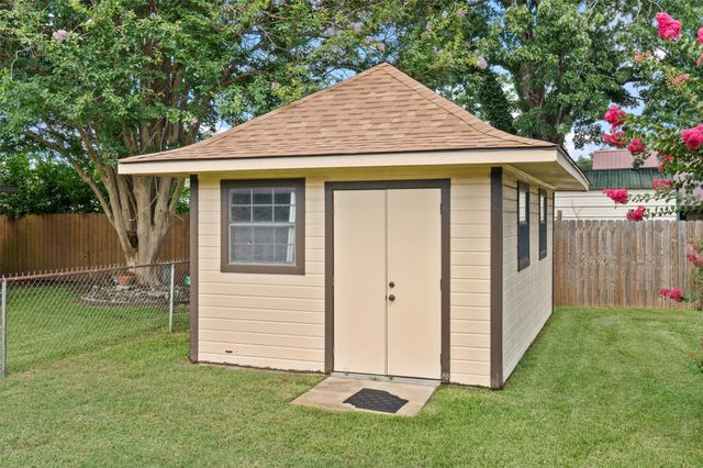2300 Brookhaven Drive, Bossier City, LA 71111