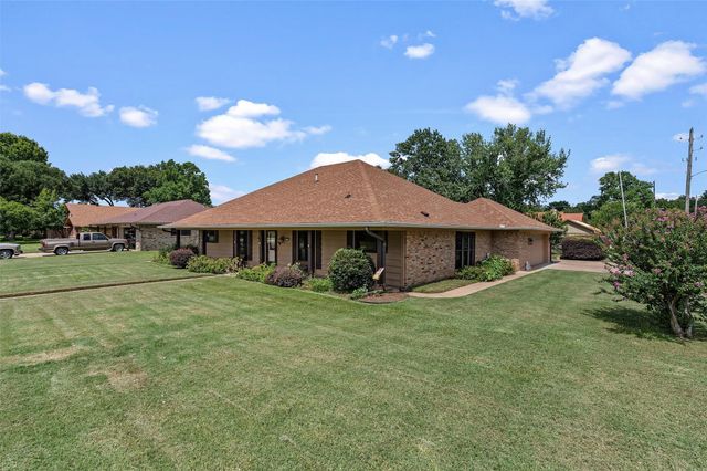 2300 Brookhaven Drive, Bossier City, LA 71111
