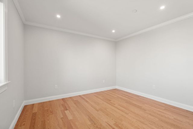 163 Clay 3, Quincy, MA 02170