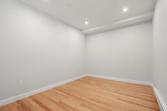 163 Clay 3, Quincy, MA 02170