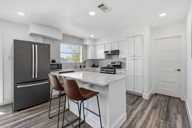 5800 Pinon Vista DR, Austin, TX 78724