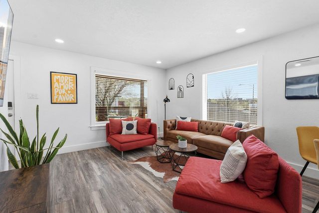 5800 Pinon Vista DR, Austin, TX 78724