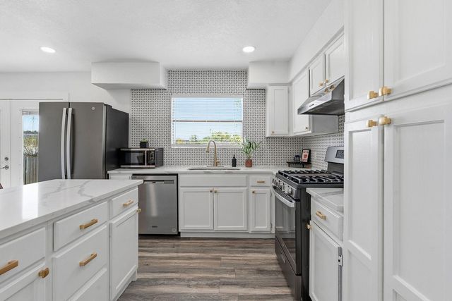 5800 Pinon Vista DR, Austin, TX 78724