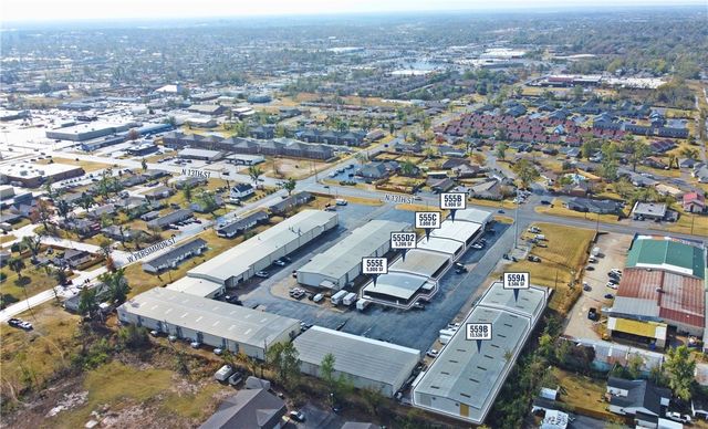 555B N 13th Street, Rogers, AR 72756