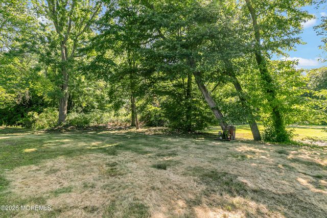 564 Morley Court, Middletown, NJ 07718