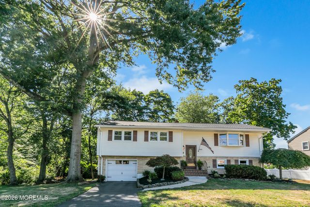 564 Morley Court, Middletown, NJ 07718