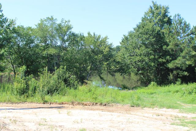 20 Home Place Lane, Zebulon, NC 27597