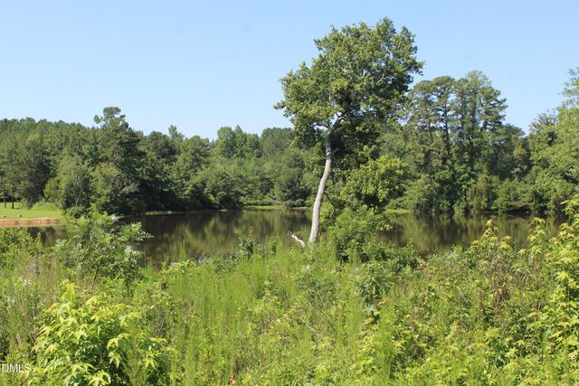 20 Home Place Lane, Zebulon, NC 27597