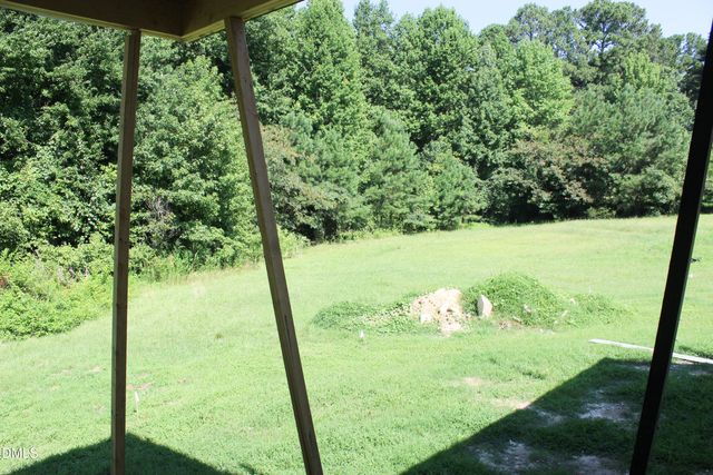 20 Home Place Lane, Zebulon, NC 27597