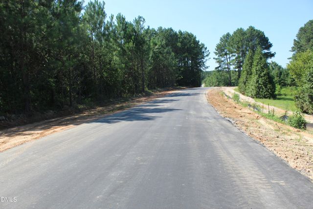 20 Home Place Lane, Zebulon, NC 27597