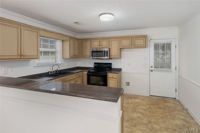 7711 FINDLEYS, Northport, AL 35473
