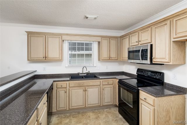 7711 FINDLEYS, Northport, AL 35473
