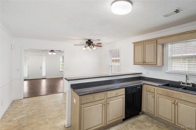 7711 FINDLEYS, Northport, AL 35473
