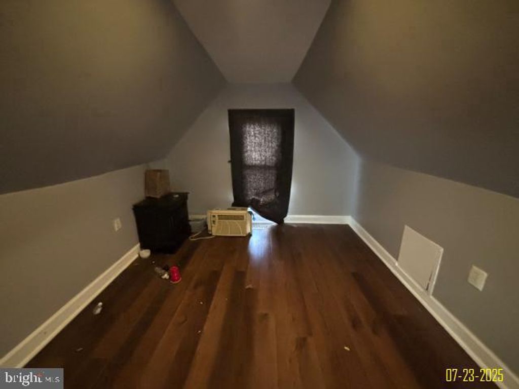 Image 18 of property listing at 4203 SPRINGWOOD AVE, Baltimore, MD 21206