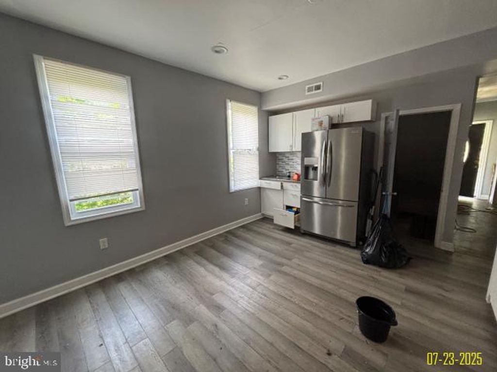 Image 35 of property listing at 4203 SPRINGWOOD AVE, Baltimore, MD 21206