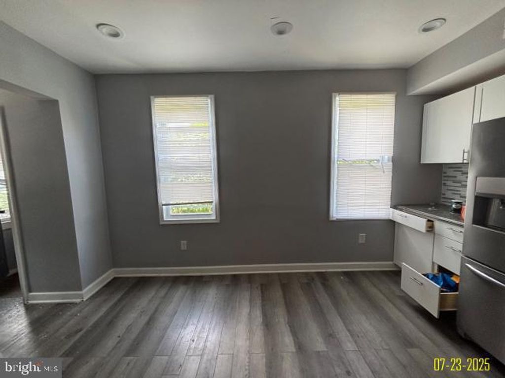 Image 40 of property listing at 4203 SPRINGWOOD AVE, Baltimore, MD 21206