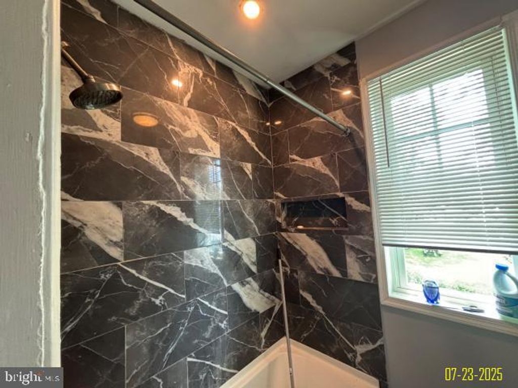 Image 51 of property listing at 4203 SPRINGWOOD AVE, Baltimore, MD 21206