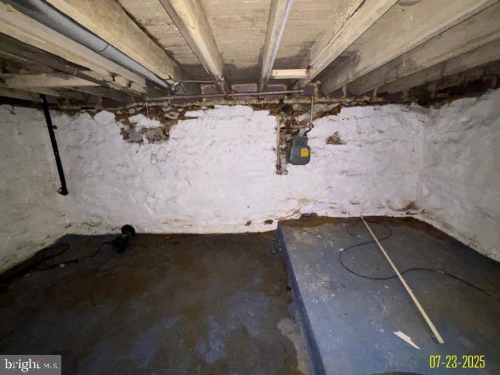 Image 64 of property listing at 4203 SPRINGWOOD AVE, Baltimore, MD 21206