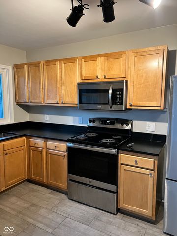 4728 Boulevard Place, Indianapolis, IN 46208