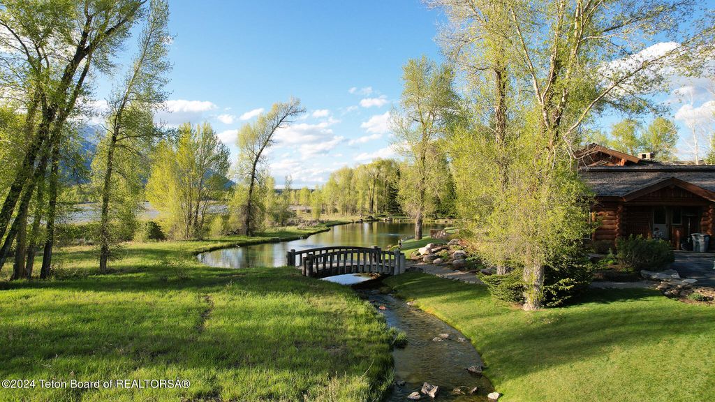 70 W AVALANCHE CANYON Drive, Jackson, WY 83001 photo 6