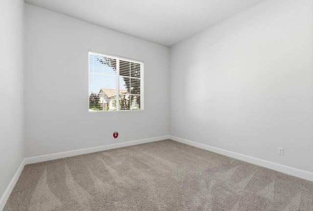 566 Albany St, Lathrop, CA 95330