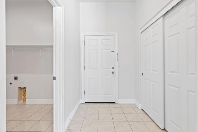 566 Albany St, Lathrop, CA 95330