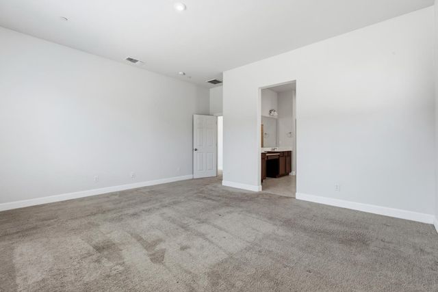 566 Albany St, Lathrop, CA 95330