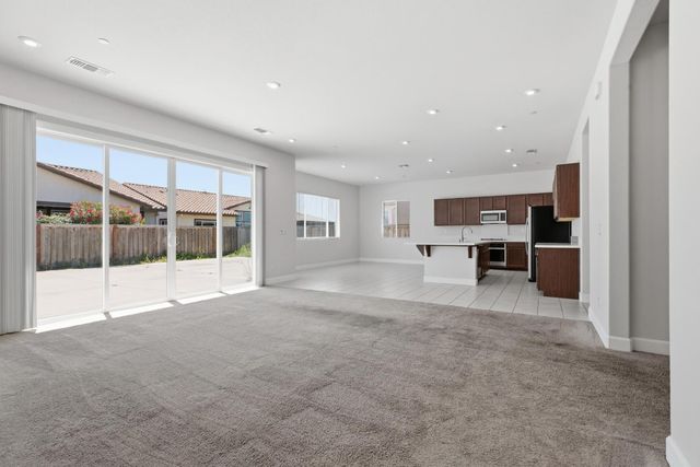 566 Albany St, Lathrop, CA 95330