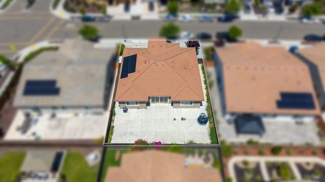 566 Albany St, Lathrop, CA 95330