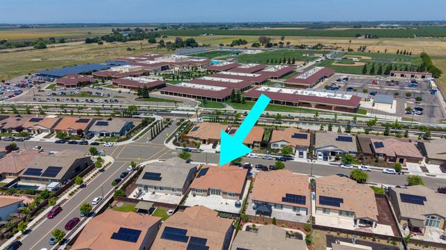 566 Albany St, Lathrop, CA 95330