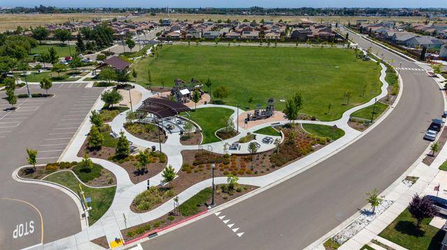 566 Albany St, Lathrop, CA 95330