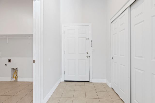 566 Albany St, Lathrop, CA 95330