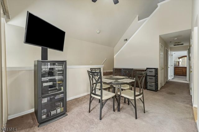240 Cambridge Ct, Clifton City, NJ 07014