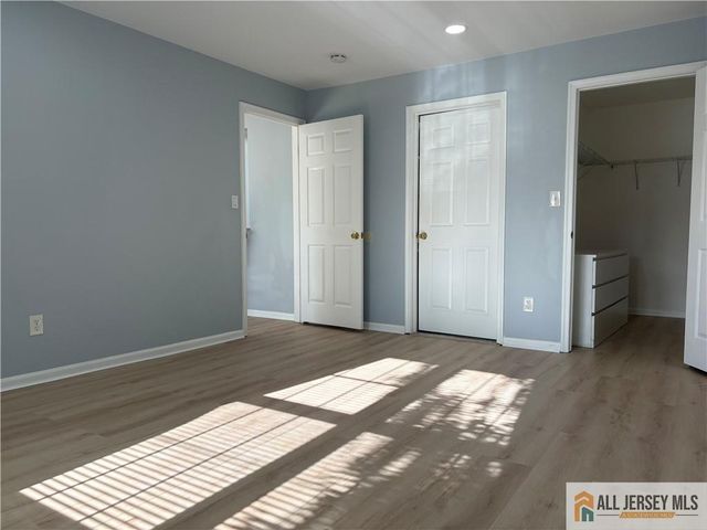 1027 Waterford Drive 1027, Edison, NJ 08817